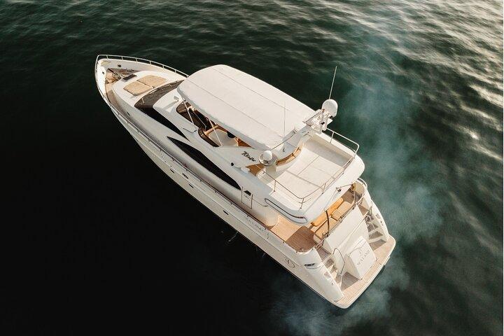 Private 70ft Azimut Yacht Day Tour & Sunset Cruise in Cartagena