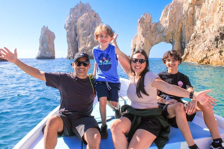 Famous Arch tour with Glass Bottom Boat.