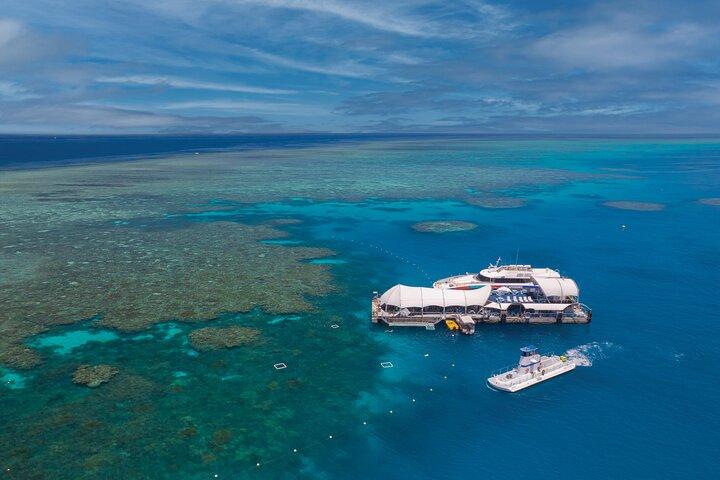 Full Day Green Island & Great Barrier Reef Tour from Cairns