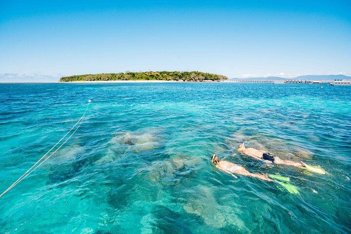 Full Day Green Island & Great Barrier Reef Tour from Cairns