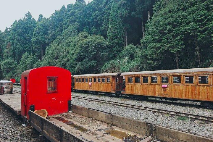 Alishan Scenic One Day guided Tour from Taichung