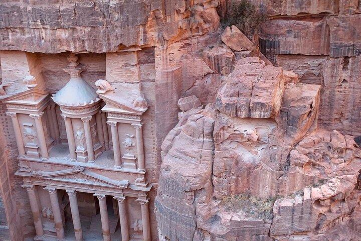 Private 3-Hour Petra Tour: Treasury, Siq & Ancient City