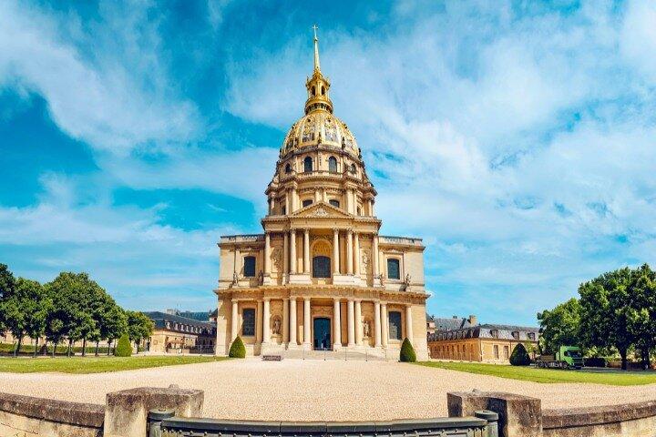 Explore Napoleon’s Paris Self Guided Walking Tour with an APP
