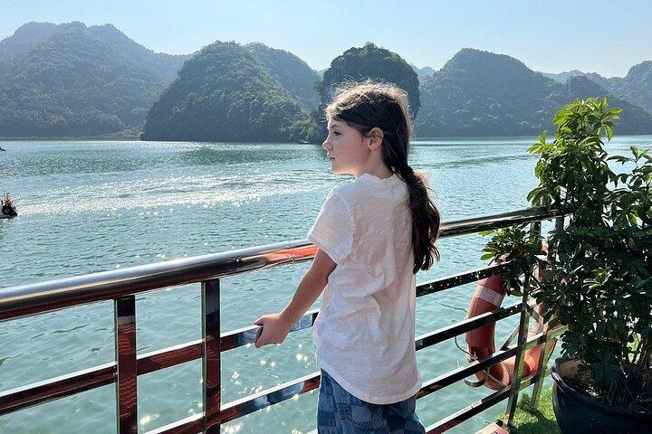 [Ha Long Bay] Premium Cruise Day Tour From Hanoi, Caves & Buffet
