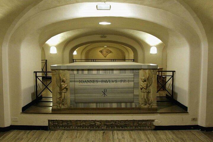Guided Tour of St. Peter’s Basilica with Expert Guide