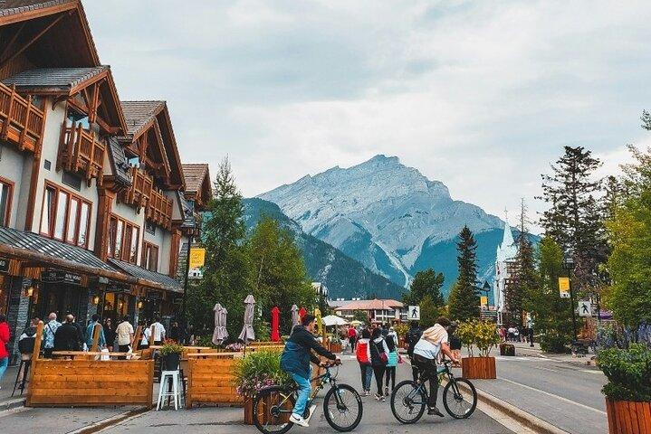 Banff/Canmore:Gondola,Hot Water Spring,Bow Fall,Iconic Lakes Tour