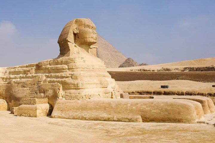 private half day tour to Giza pyramids and Sphinx