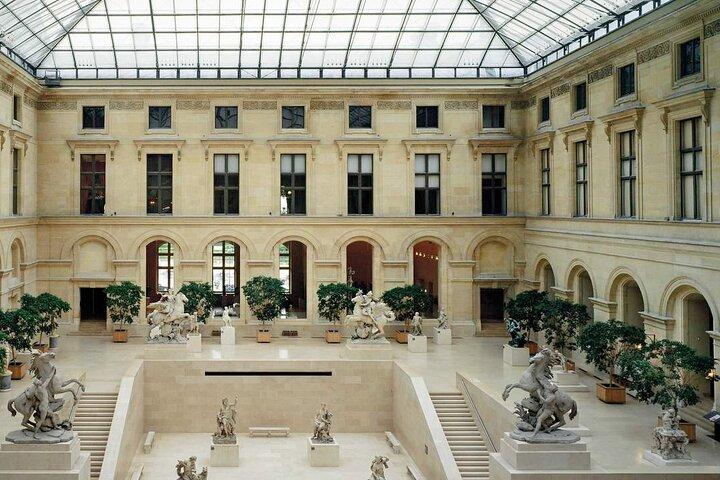 Louvre Museum Half Day Guided Tour in Paris (Skip-the-Line)