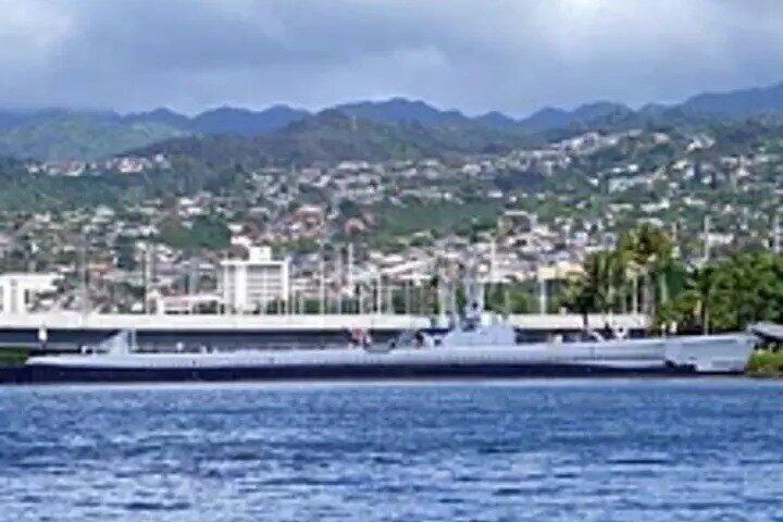 Pearl Harbor USS Arizona Memorial Tour from HNL Airport