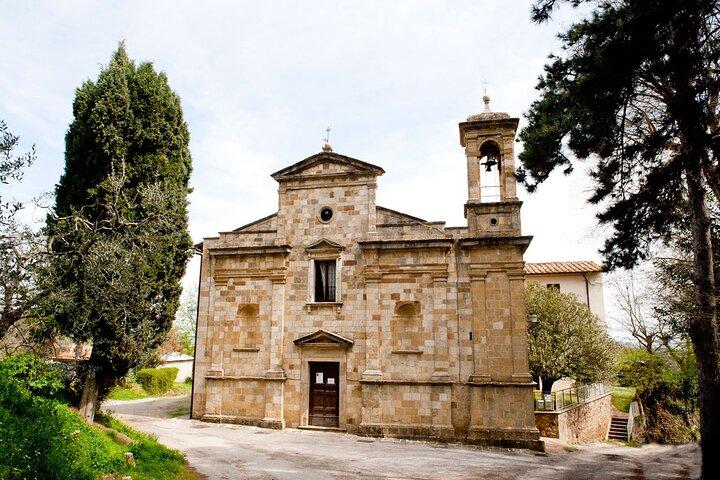 E-Bike Tour in the Tuscan Hills with Wine Tasting