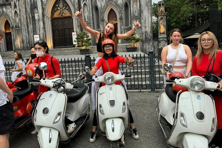 Female Riders Vespa Night Street Food + Train Street food 4 Hours