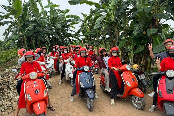 Hanoi Vespa in 3 Hours City Tour