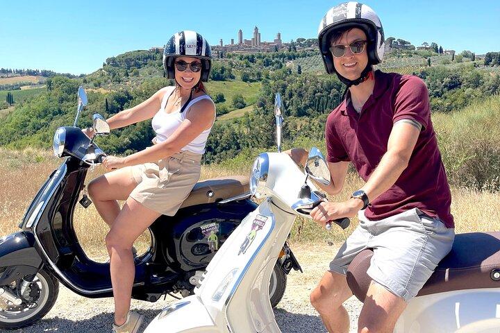 From San Gimignano: Tuscany Vespa Tour, Lunch & Wine Tasting
