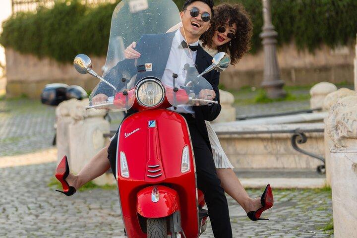 Rome: Private Vespa Tour and Professional Photoshoot
