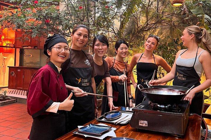 Hanoi Market & Villa Cooking Class: Free Old Quarter Transfer