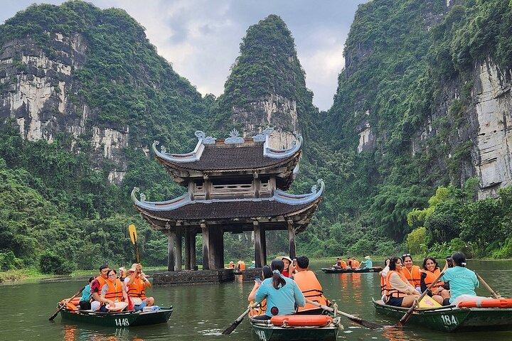 Trang An - Local Famer's House - Cycling - Hoa Lu - Max of 9