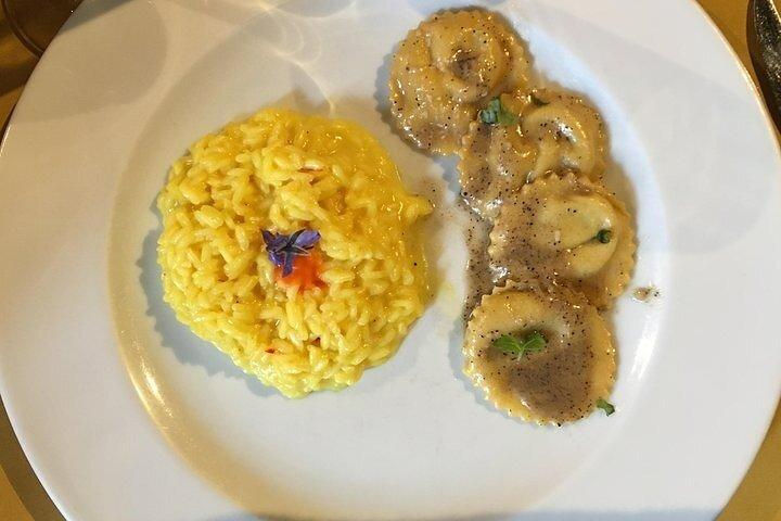 Food Tour of Milan with Tastings and Wine