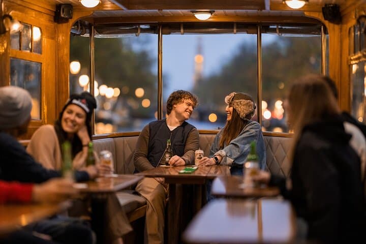 Amsterdam Evening (Sunset) Canal Cruise with Live Guide and Bar
