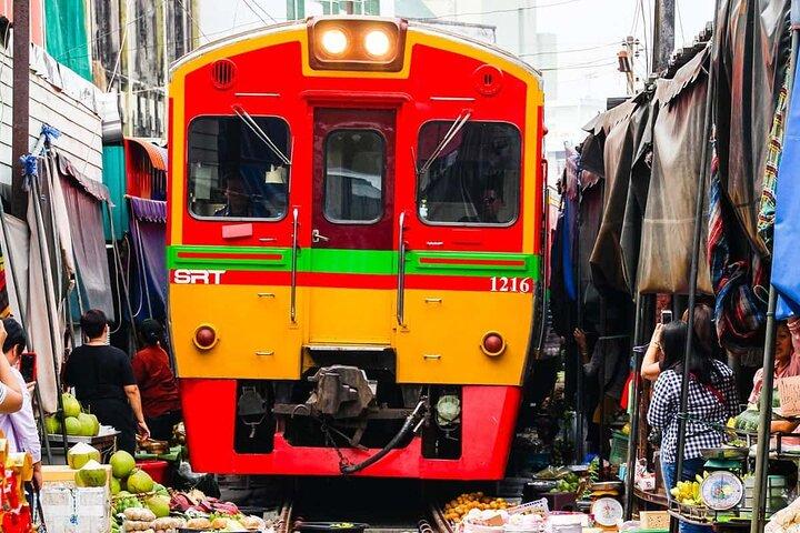 Private: Maeklong Railway Market and Ayutthaya Full Day Tour
