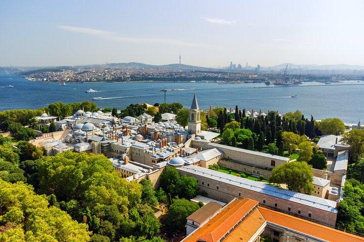 Small-Group Topkapi Palace and Harem Tour with Tickets