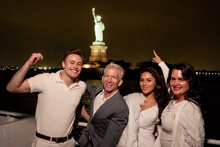 New York City Skyline Dinner Cruise