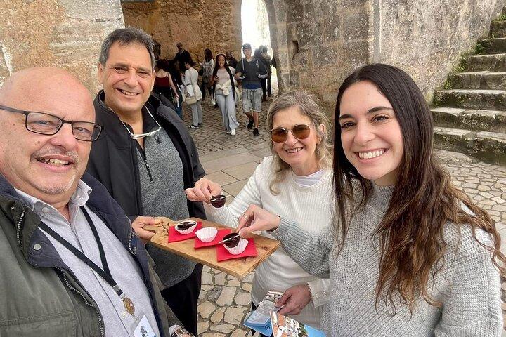Private Transport Lisbon - Porto or Porto - Lisbon with 3 Stops