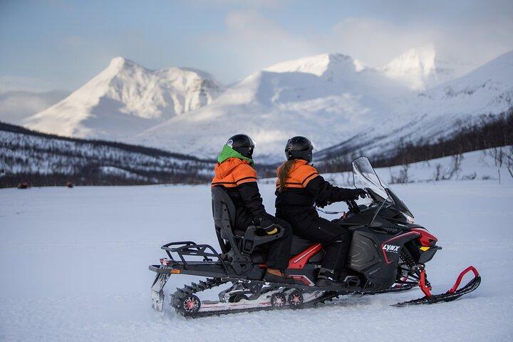 Adventure Snowmobile Safari