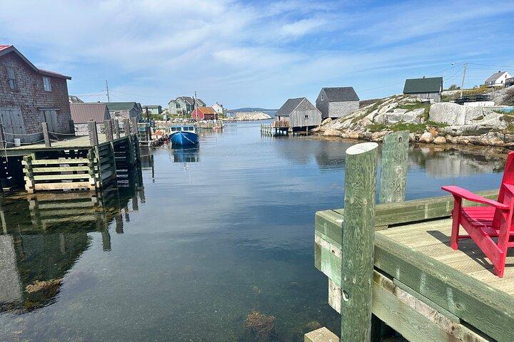 Private 5 Hour Tour to Peggys Cove and Historic Halifax