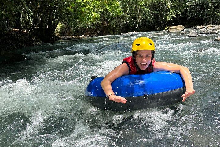 Río Celeste: Tubing Adventure in the Río Celeste