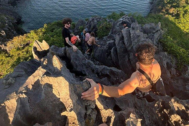 Lan Ha Bay 2 Days 1 Night Adventure