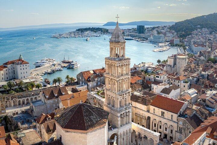 Private transfer from Venice to Split with 2h Sightseeing Stop