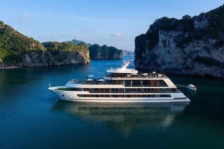 VIP Luxury Overnight Cruise Ha Long & Lan Ha Bay from Hanoi