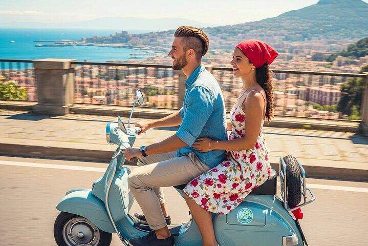 Private Sightseeing Tour in Naples by Vespa