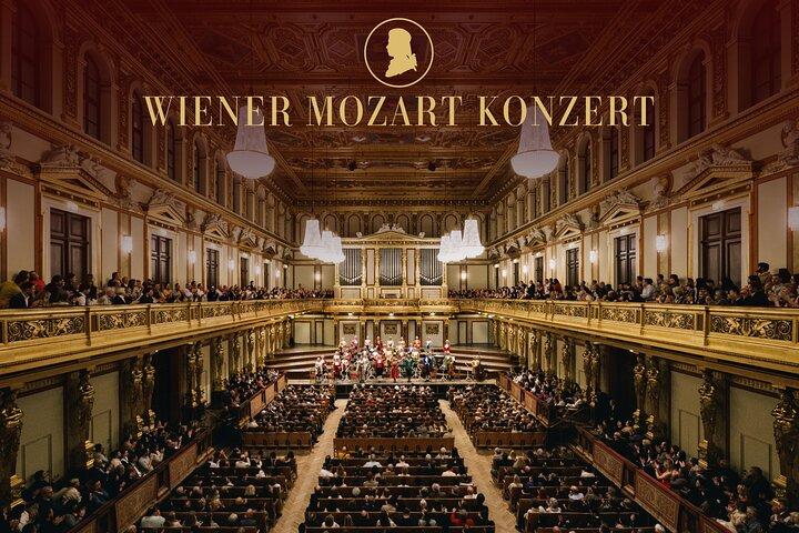 Vienna Mozart VIP Package: Concert, Dinner and Carriage Ride