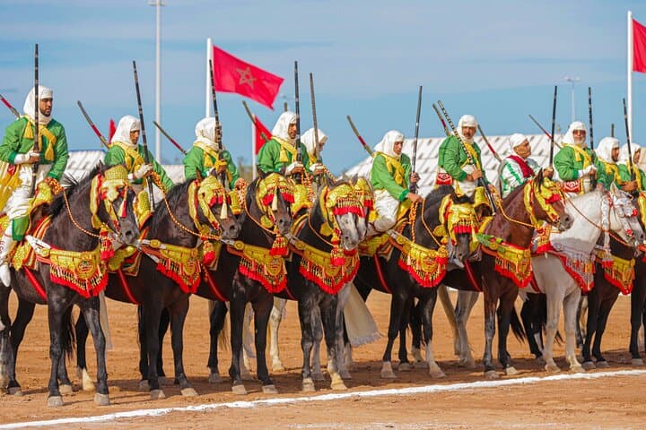 Marrakech: Traditional Moroccan Dinner and Folklore Show (Fantasia)