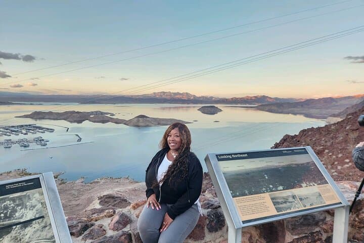 Small Group Seven Magic Mountains, Hoover Dam VIP Experience Tour
