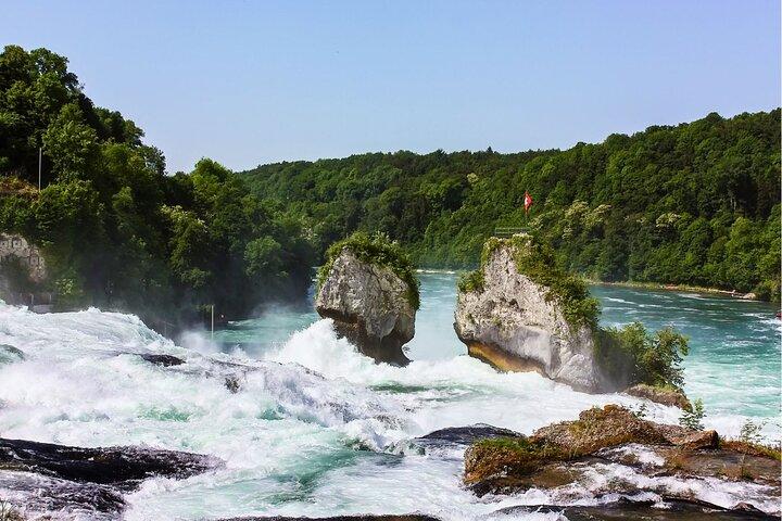 Guided Daytrip to Rhine Falls and Stein am Rhein from Zurich