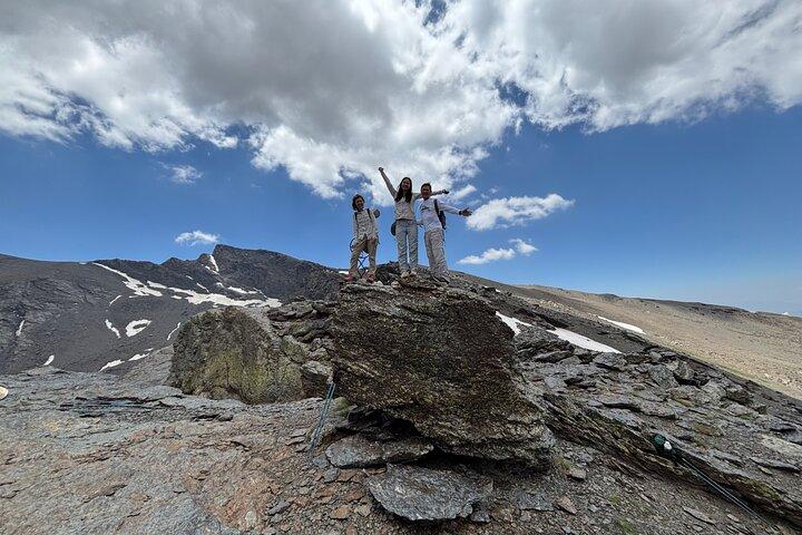 High Sierra Nevada hike ( snowshoeing in winter conditions)