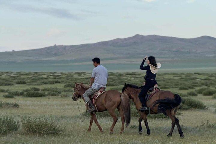 From Ulaanbaatar: 2 Days Tour to Kharkhorin and Mini Semi Gobi