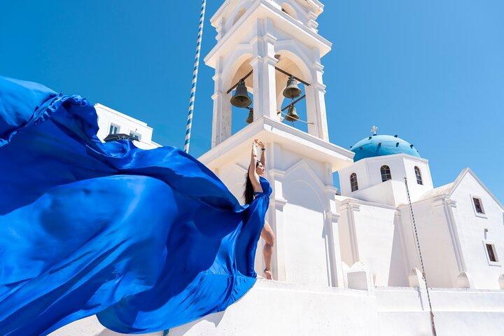 Flying Dress photoshoot Santorini including pick up/ drop off