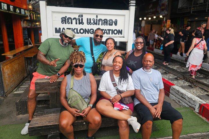 Floating Market & Train Market Private Tour(Premium Service)