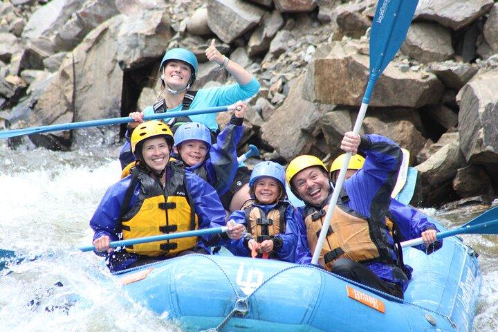 Raft the Beginner stretch on Clear Creek!