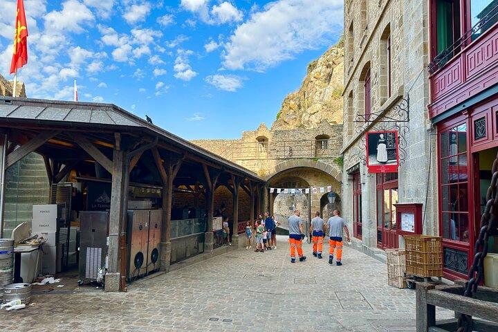 Private Mont-Saint-Michel with Guide & Calvados