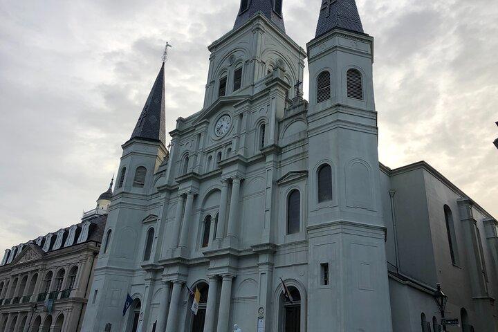 Haunted Pub Crawl in New Orleans