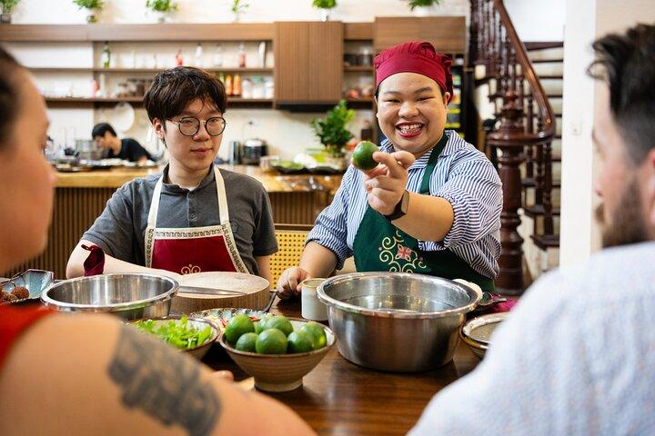 Vietnam Foodie's Paradise In 10 Days: A Feast for the Senses
