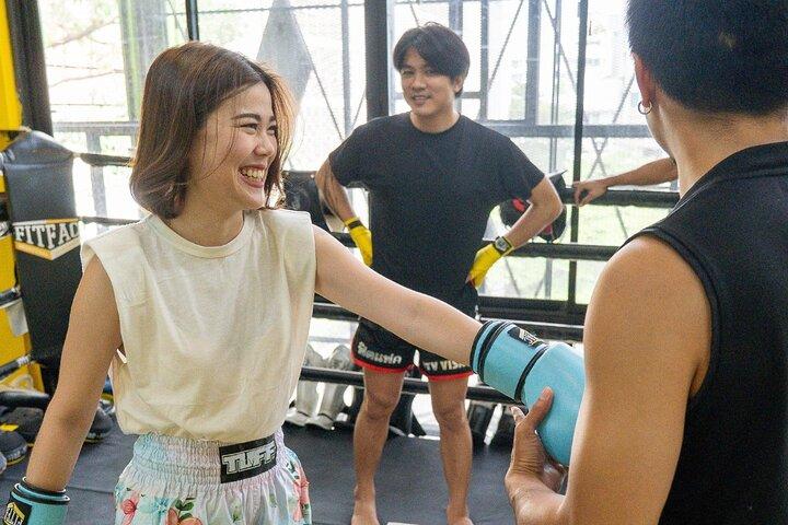 Bangkok:Learn 1-1 Muay Thai + Free Muaythai Shorts & Hotel Pickup