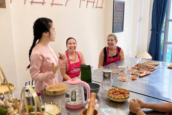 Cook 4 Local Vietnamese Dishes In Pink-themed Class & Market Tour
