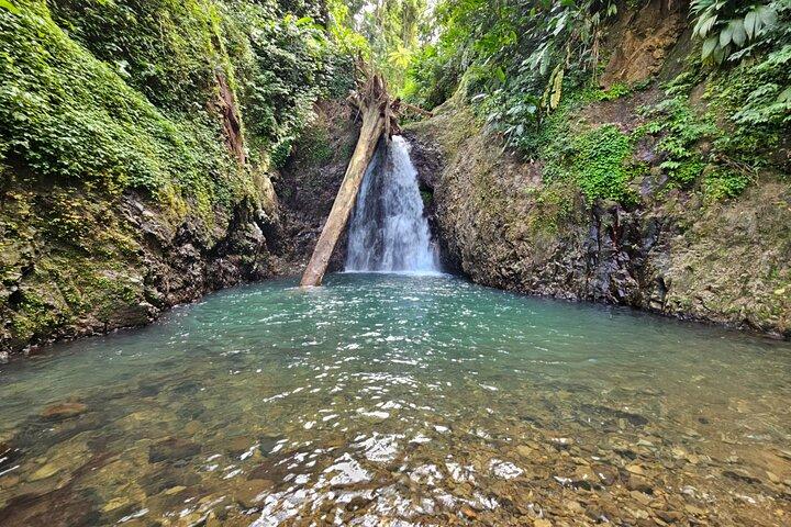seven sister waterfall hike, Annandale waterfall, national park