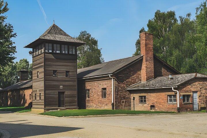Auschwitz-Birkenau Memorial and Museum Guided Tour from Krakow