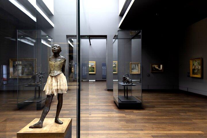 Impressionist Paris d Orsay and Montmartre Exclusive Guided Tour